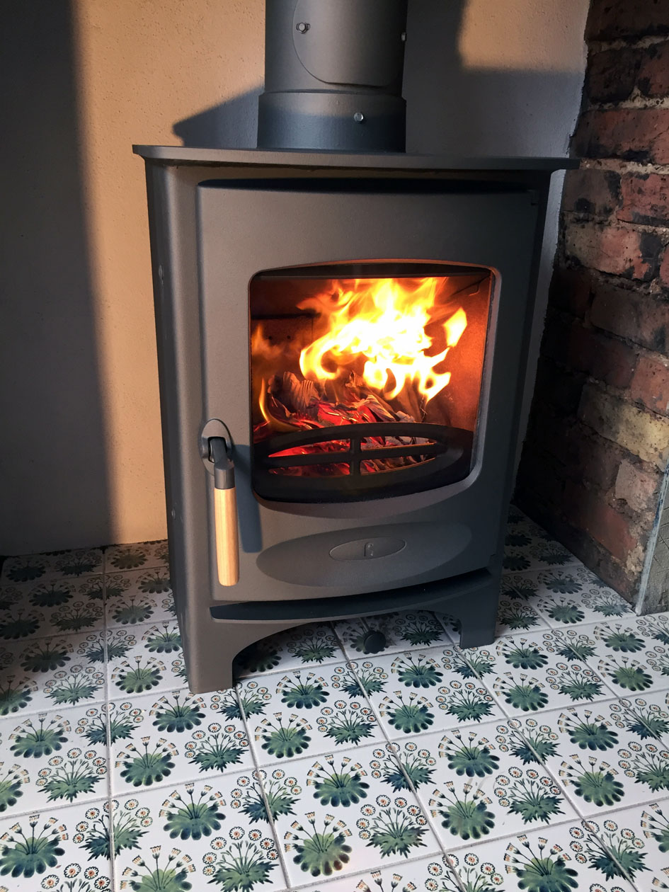 Charnwood C Four Gunmetal, tiles hearth